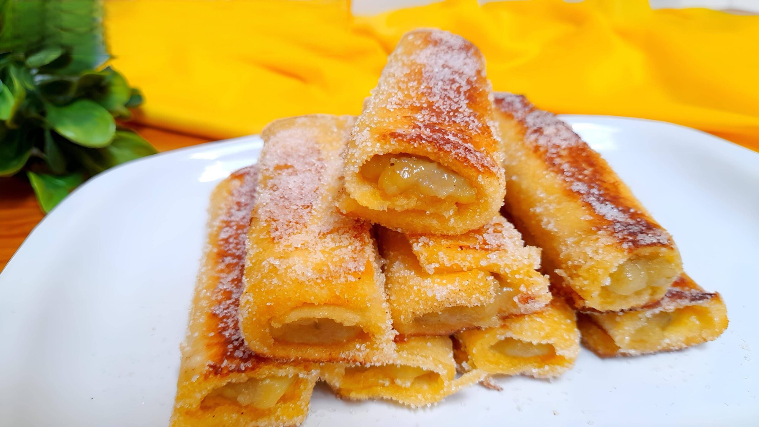 foto de rolinhos feitos com pão e doce de leite