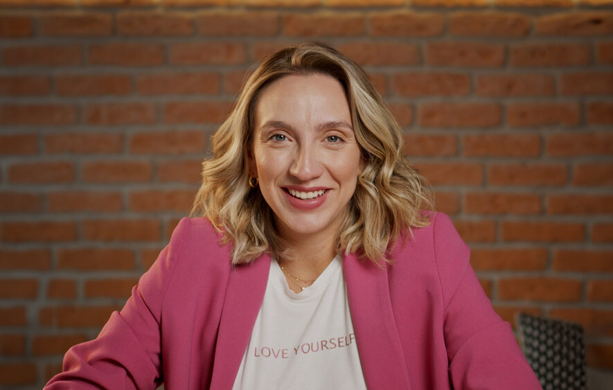 O bem-estar delas: dicas de autocuidado com Alana Anijar
